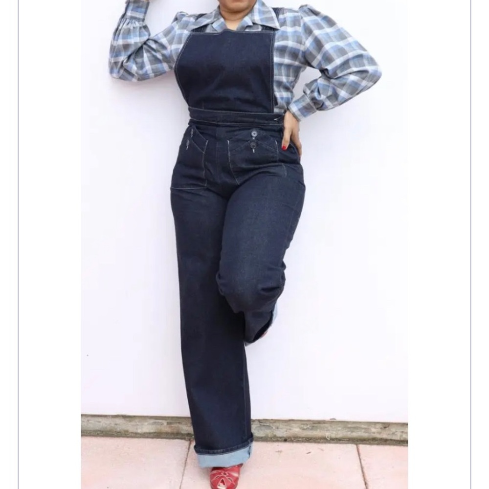 Freddie’s of Pinewood Indigo Home Companion
Dungarees